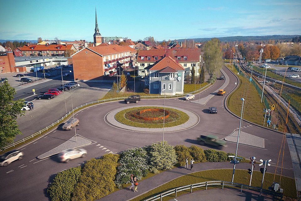 Illustration av rondell i stadsmiljö